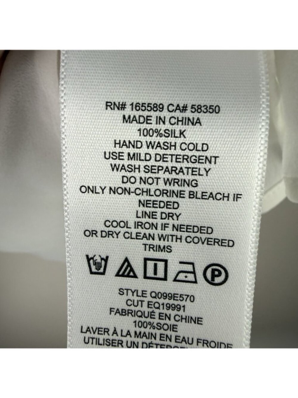 Equipment Femme NWT 100% Silk White Cami Tank Top Sz L V-Neck Minimalist Luxe - Picture 6 of 7